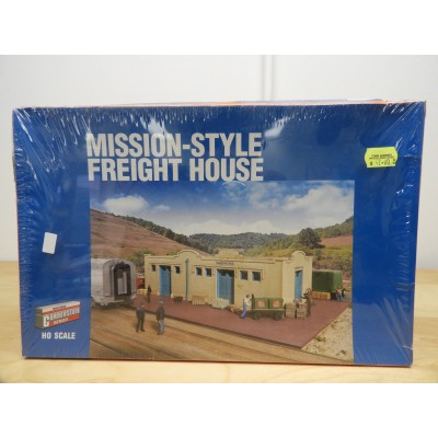 WALTHERS, CONNERSTONE. MISSION-STYLE FREIGHT HOUSE, HO SCALE, ITEM NO: 933-2921