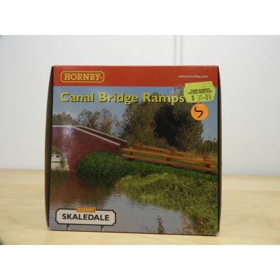 HORNBY, MODEL STRUCTURE, SKALEDALE, CANAL BRIDGE RAMPS. R8606