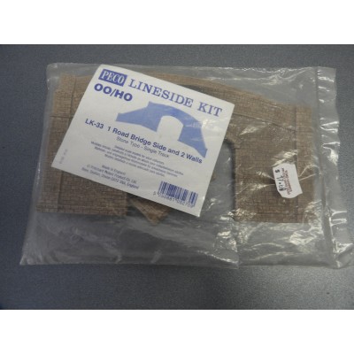 Peco, Lineside Kit, OO/HO. LK-33, 1 Road Bridge Side and 2 Walls